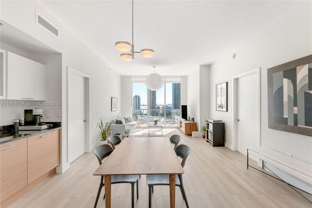 3470 E Coast Ave H1514, Miami, FL 33137