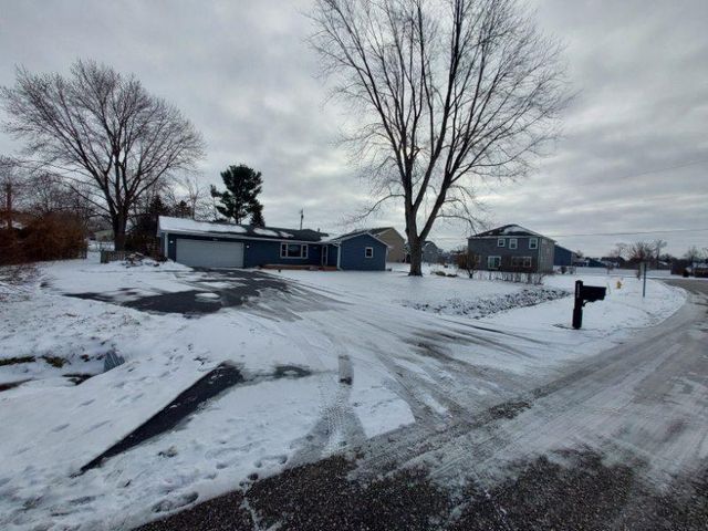 4806 Lynn Lane, Valparaiso, IN 46383