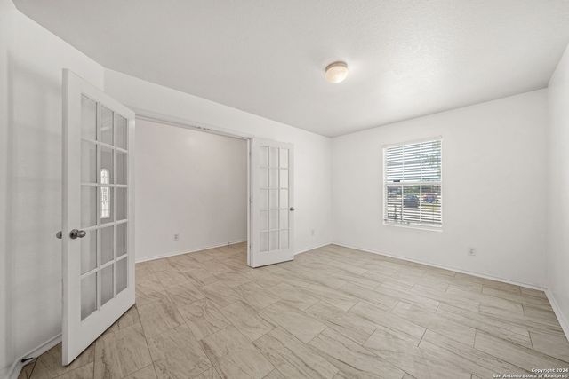 320 LONESTAR GAIT, Schertz, TX 78154