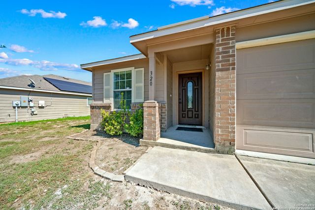 320 LONESTAR GAIT, Schertz, TX 78154