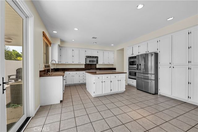 23831 Cloverleaf, Murrieta, CA 92562