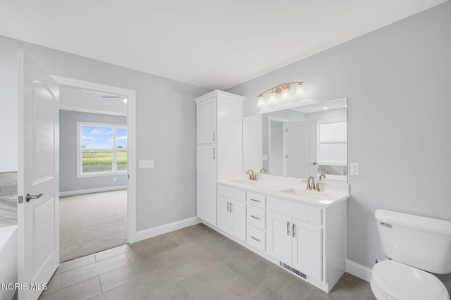 11171 Whitetail Way, Whitehouse, OH 43571