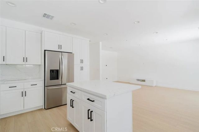 7746 Shadyspring Place, Burbank, CA 91504