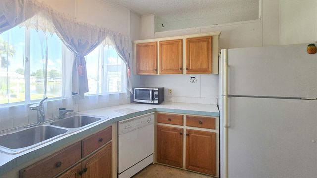 300 BEECH COURT, Cocoa, FL 32926