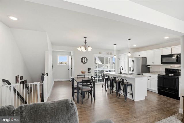 20 PACIFIC BLVD, Ephrata, PA 17522