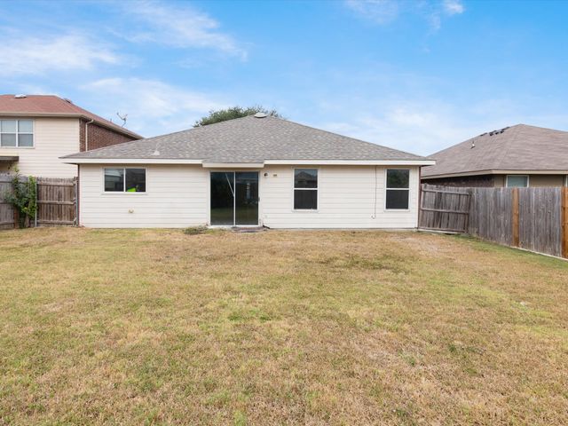 1201 Vicksburg Drive, Ennis, TX 75119
