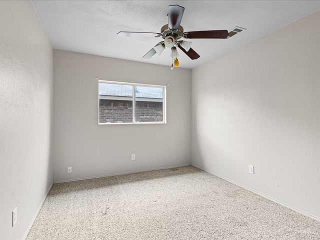1201 Vicksburg Drive, Ennis, TX 75119