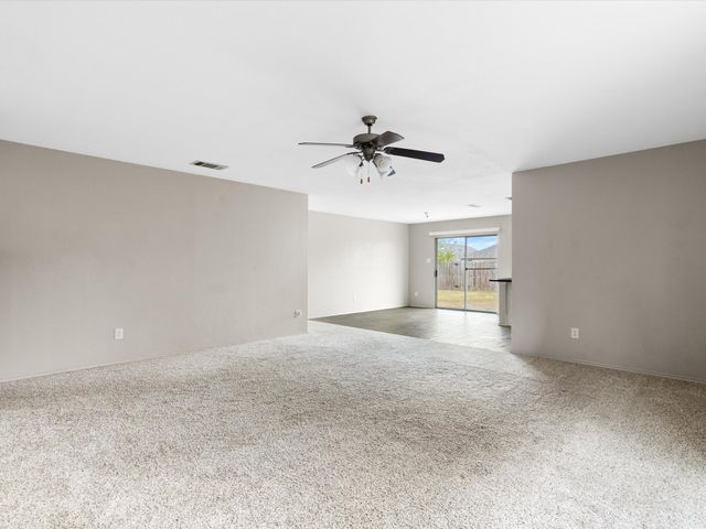 1201 Vicksburg Drive, Ennis, TX 75119