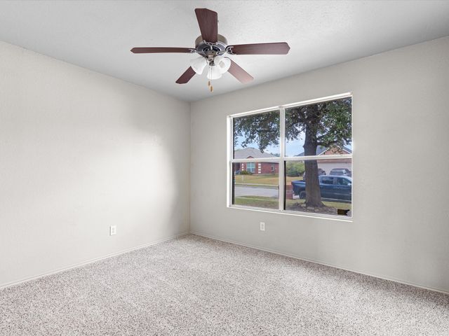 1201 Vicksburg Drive, Ennis, TX 75119