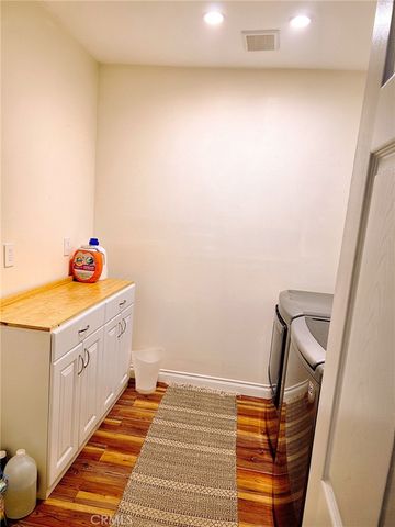 10520 E Zamora Avenue, Los Angeles, CA 90002