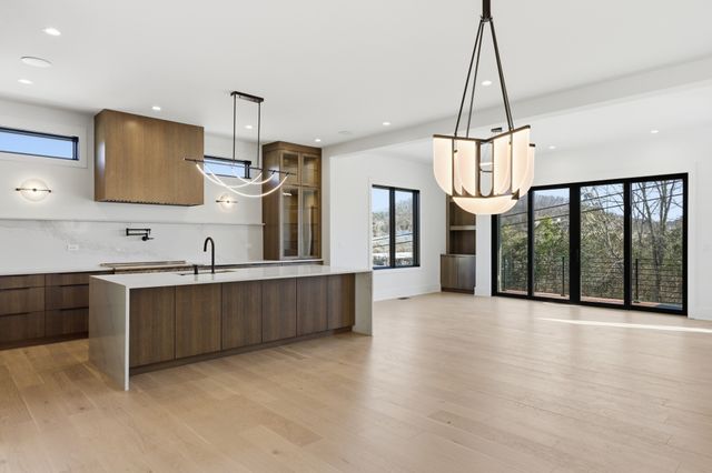 6704 Gower Rd, Nashville, TN 37209