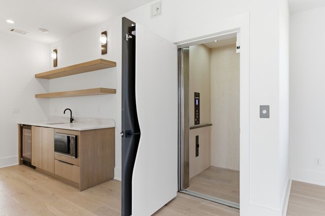 6704 Gower Rd, Nashville, TN 37209