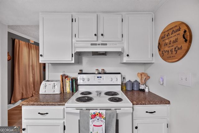 120 W White, Carrollton, GA 30117
