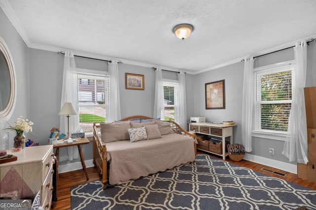 120 W White, Carrollton, GA 30117