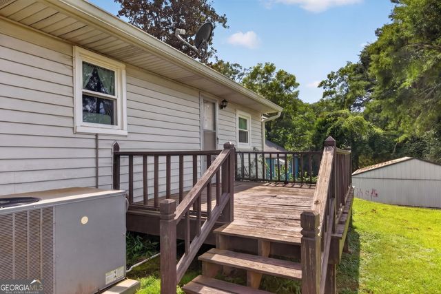 120 W White, Carrollton, GA 30117