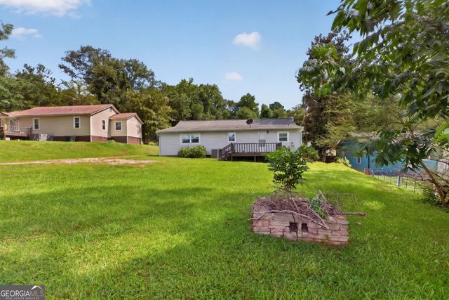 120 W White, Carrollton, GA 30117