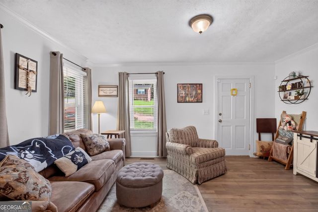 120 W White, Carrollton, GA 30117