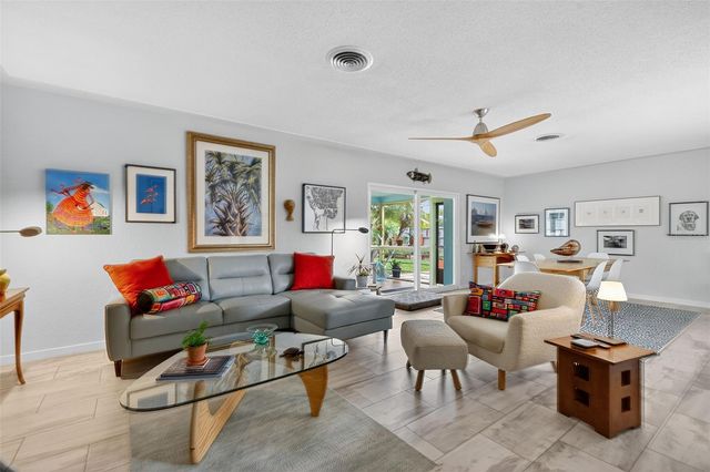 6900 22ND WAY S, St Petersburg, FL 33712