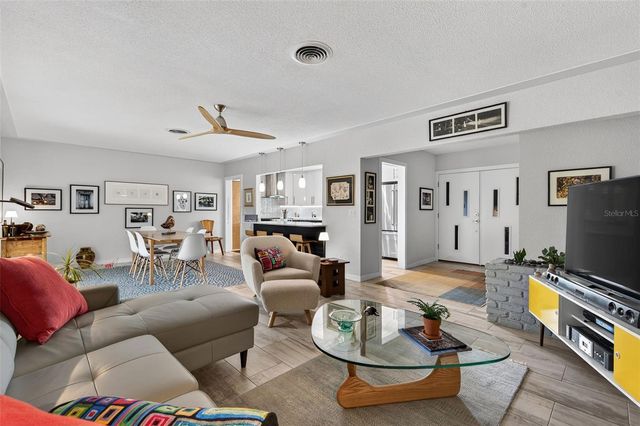 6900 22ND WAY S, St Petersburg, FL 33712