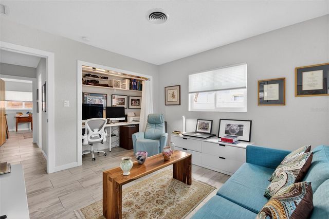 6900 22ND WAY S, St Petersburg, FL 33712