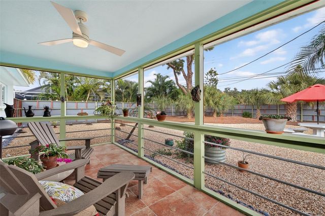 6900 22ND WAY S, St Petersburg, FL 33712