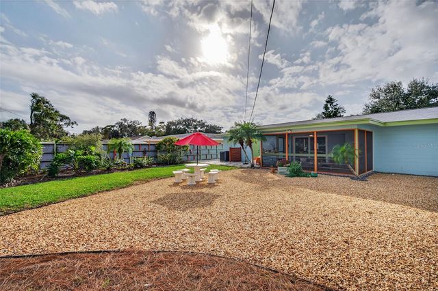 6900 22ND WAY S, St Petersburg, FL 33712