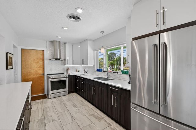 6900 22ND WAY S, St Petersburg, FL 33712