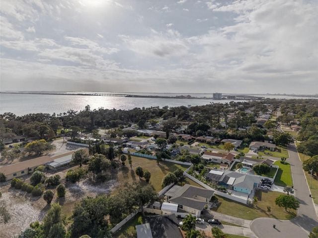 6900 22ND WAY S, St Petersburg, FL 33712