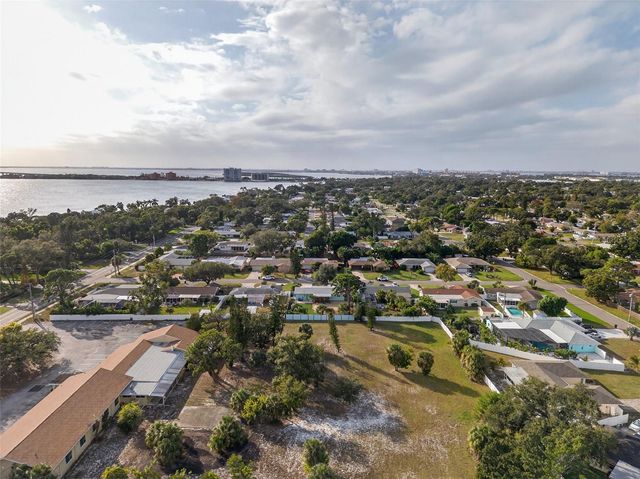 6900 22ND WAY S, St Petersburg, FL 33712