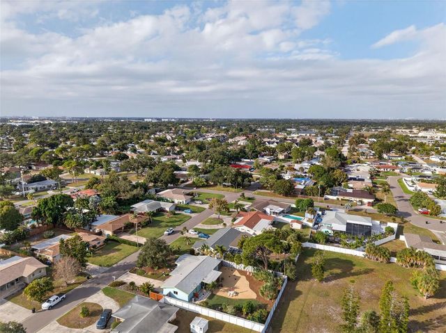 6900 22ND WAY S, St Petersburg, FL 33712