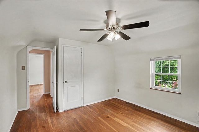 5368 Orchard Hill Dr, Whitehall, PA 15236