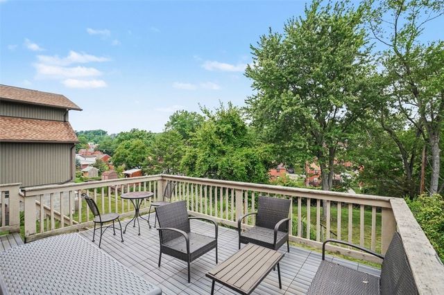 5368 Orchard Hill Dr, Whitehall, PA 15236