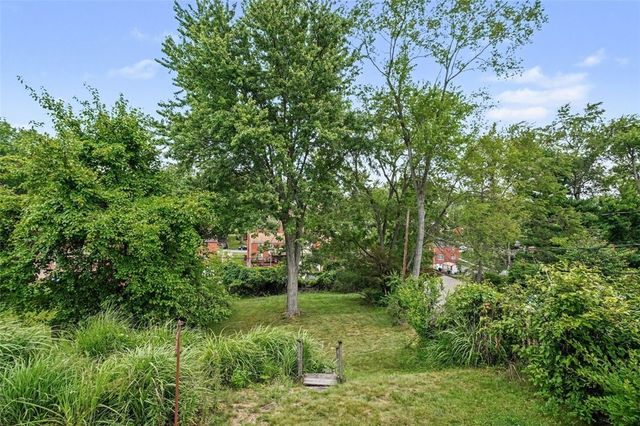 5368 Orchard Hill Dr, Whitehall, PA 15236