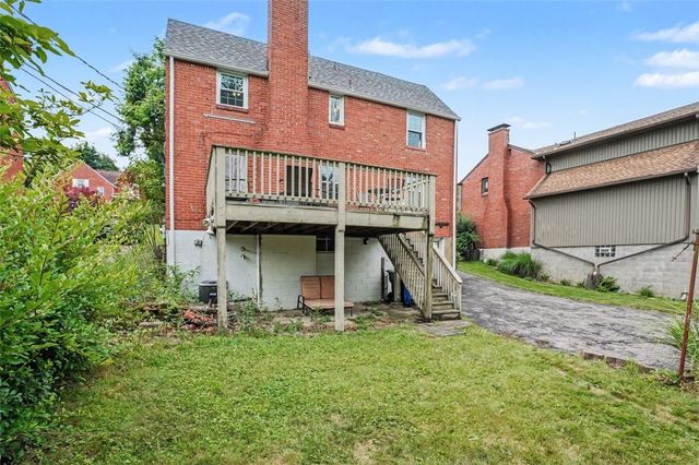 5368 Orchard Hill Dr, Whitehall, PA 15236