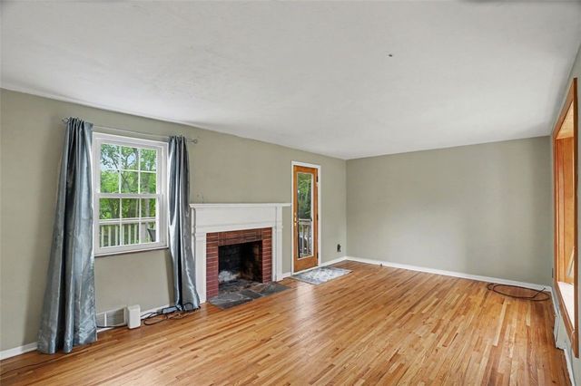 5368 Orchard Hill Dr, Whitehall, PA 15236