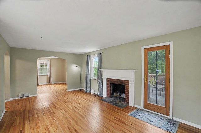 5368 Orchard Hill Dr, Whitehall, PA 15236