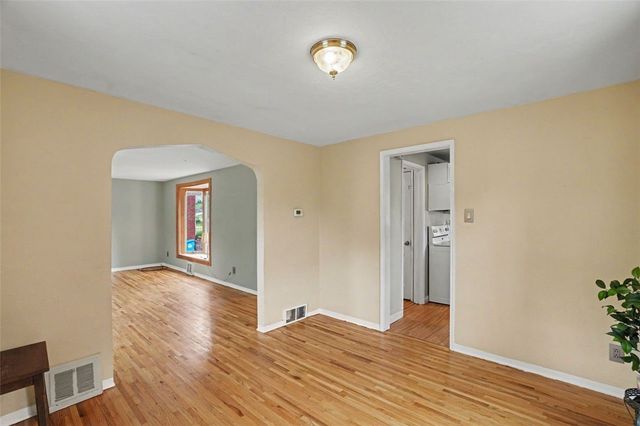 5368 Orchard Hill Dr, Whitehall, PA 15236