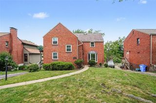 5368 Orchard Hill Dr, Whitehall, PA 15236