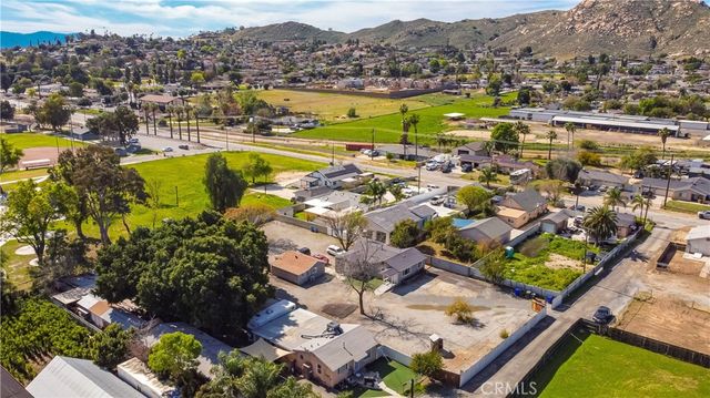 4330 Pacific, Jurupa Valley, CA 92509
