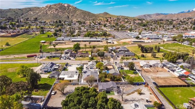 4330 Pacific, Jurupa Valley, CA 92509