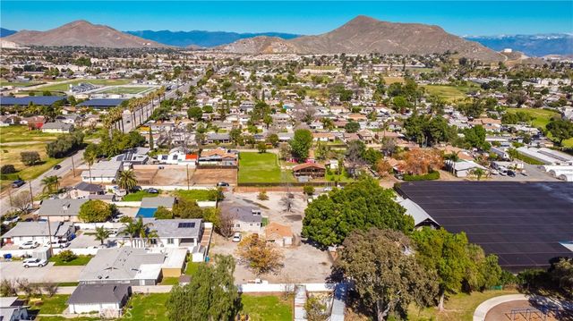 4330 Pacific, Jurupa Valley, CA 92509