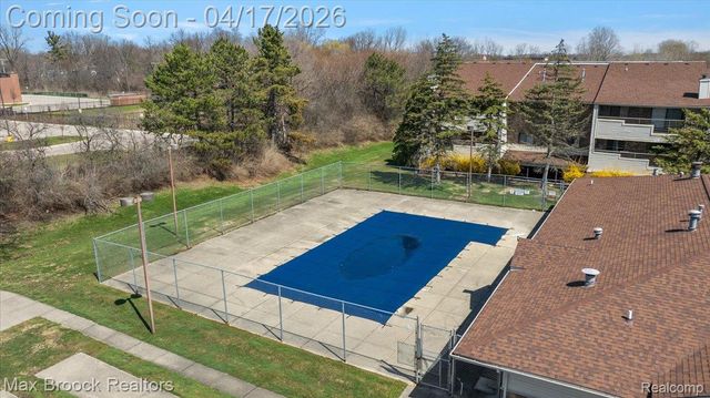 30414 Orchard Lake Road 29, Farmington Hills, MI 48334