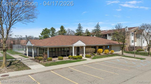 30414 Orchard Lake Road 29, Farmington Hills, MI 48334