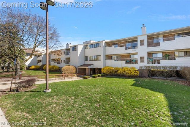 30414 Orchard Lake Road 29, Farmington Hills, MI 48334