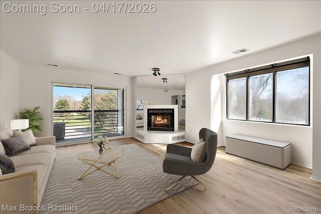 30414 Orchard Lake Road 29, Farmington Hills, MI 48334