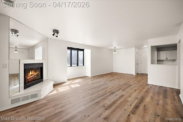 30414 Orchard Lake Road 29, Farmington Hills, MI 48334