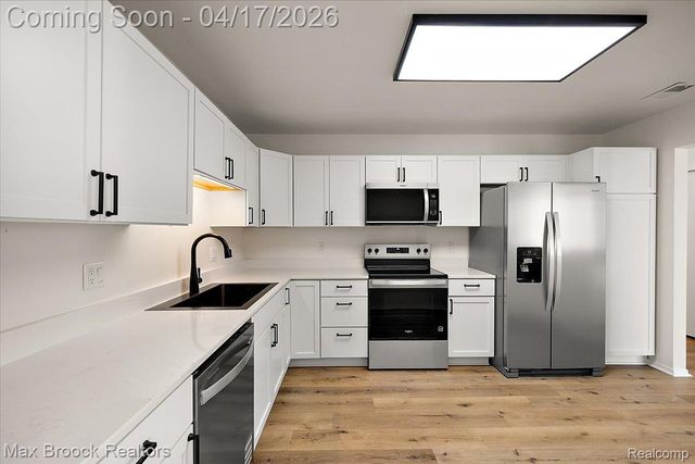 30414 Orchard Lake Road 29, Farmington Hills, MI 48334