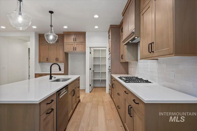 6602 N Good Dr., Eagle, ID 83629