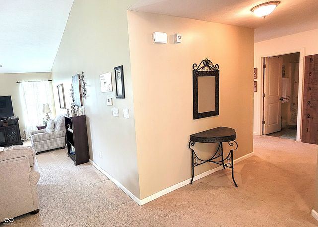 5985 Oakhaven Drive, Greenwood, IN 46142