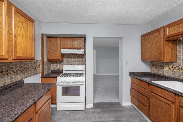 2501 SW Latham Ave, Lawton, OK 73505